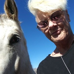 Meet your Posher, Pamela